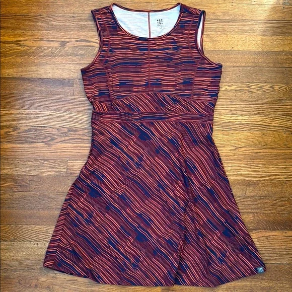 Title Nine Dream Dress Size M - Picture 1 of 6